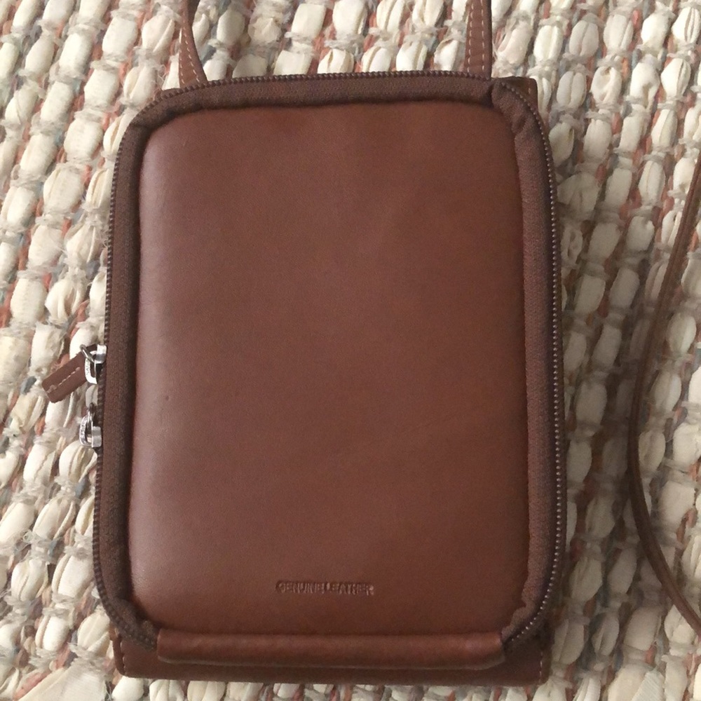 Crossbody - Picture 6 of 6
